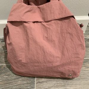 Lululemon - On My Level Bag (large)